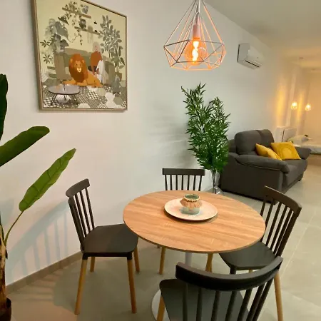 Santa Pola Suites בית הארחה 4*